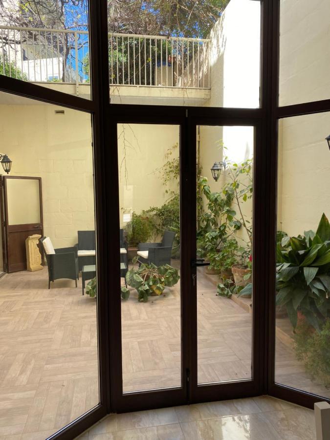 Magical Casalgo House Apartment วิกตอเรีย ภายนอก รูปภาพ